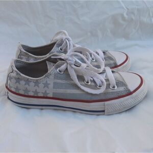 Converse Kids size 13 Chuck Taylor American Flag Stars Stripes